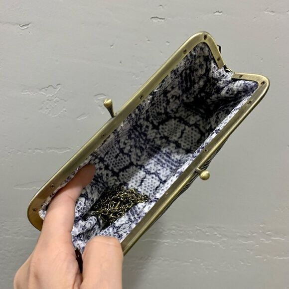 Handmade Genuine Calfskin Kisslock Clutch/Cosmetic bag/Phone Case/Crossbody - Picture 12 of 14